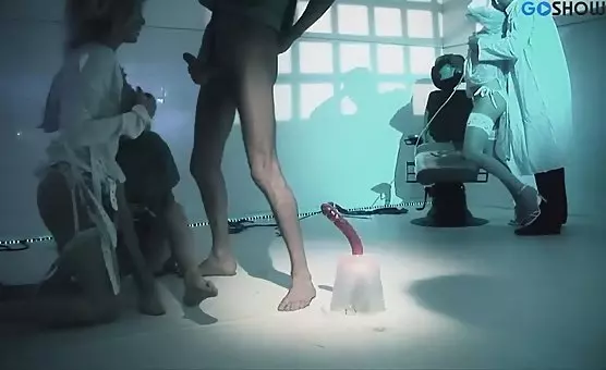 Doctors Examine Wild Blondes for Unusual Fetish